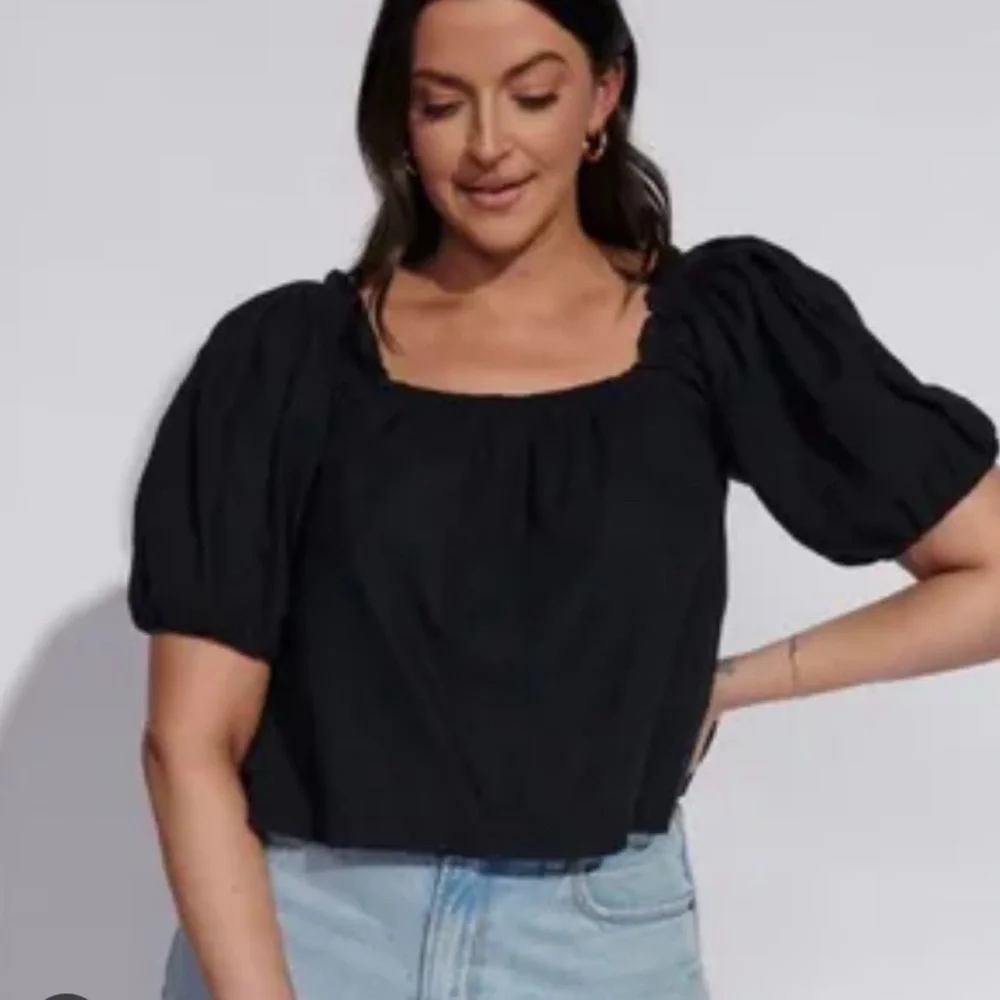 Abercrombie & Fitch Off-Shoulder Black Blouse